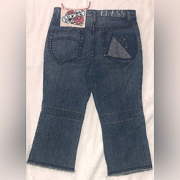 Guess - Picture 8 of 8